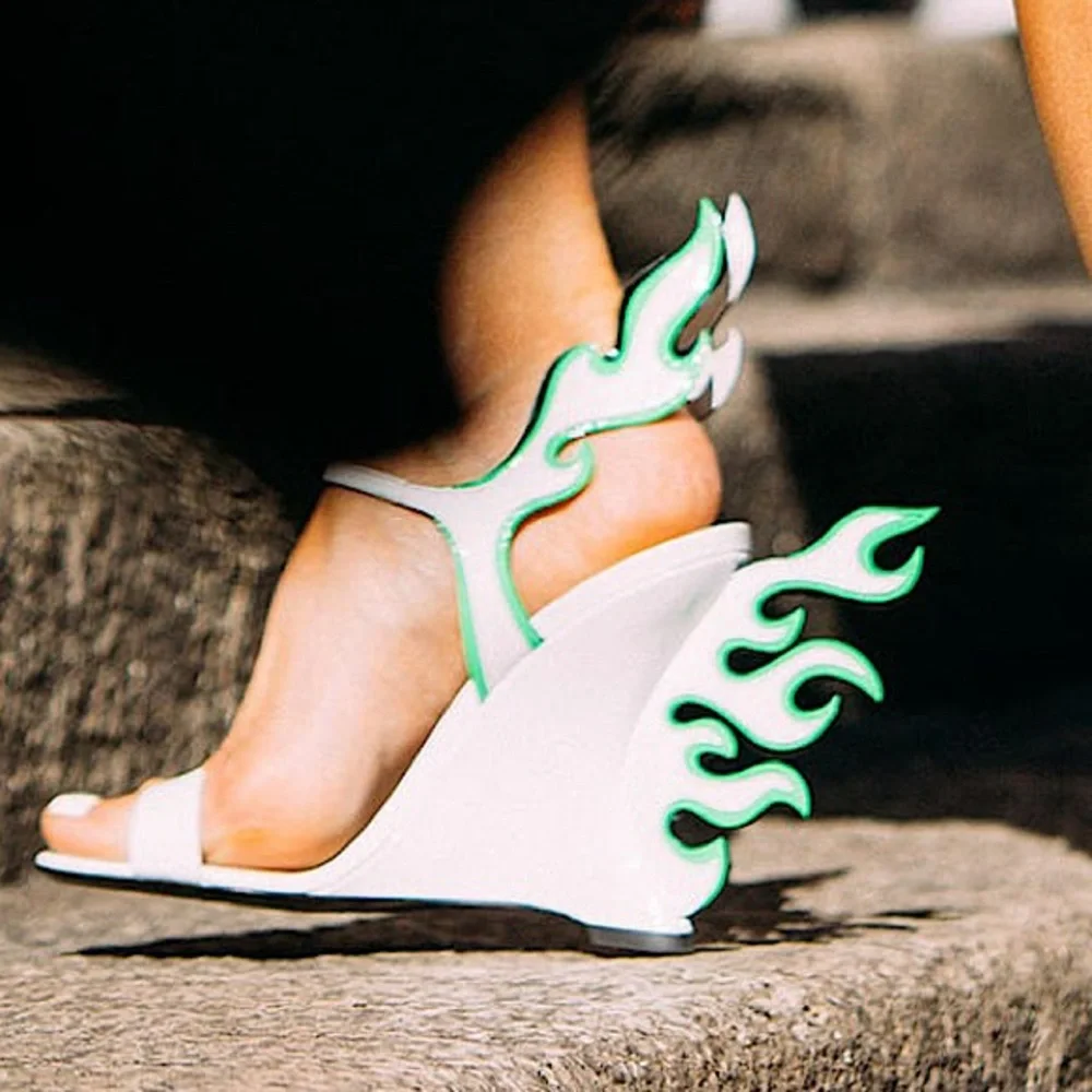 New PRADA Flame Patent-Leather Sandals 36 $1,100 - Picture 3 of 15